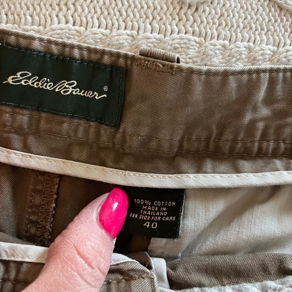 Eddie Bauer Light Brown Khaki Shorts, Front Pleats, Men’s Size 40 - Picture 11 of 12